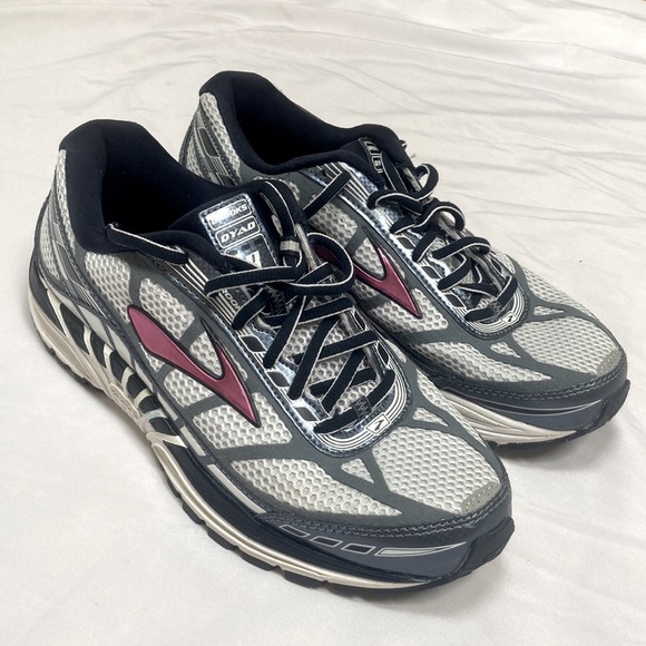 Brooks Shoes - Brooks Dyad 8 Running Shoes Size 8.5.